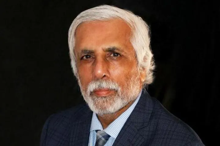 حسن زرهی، مدیر انتشارات شهروند:  جمهوری اسلامی حاصل کتاب‌نخوانی ماست!